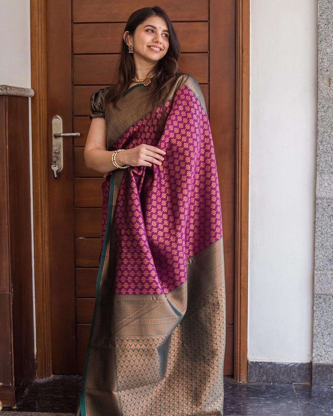  LICHI SILK FABRIC WITH VIBRANT AND OPULENT IN HANDMADE ELEG...