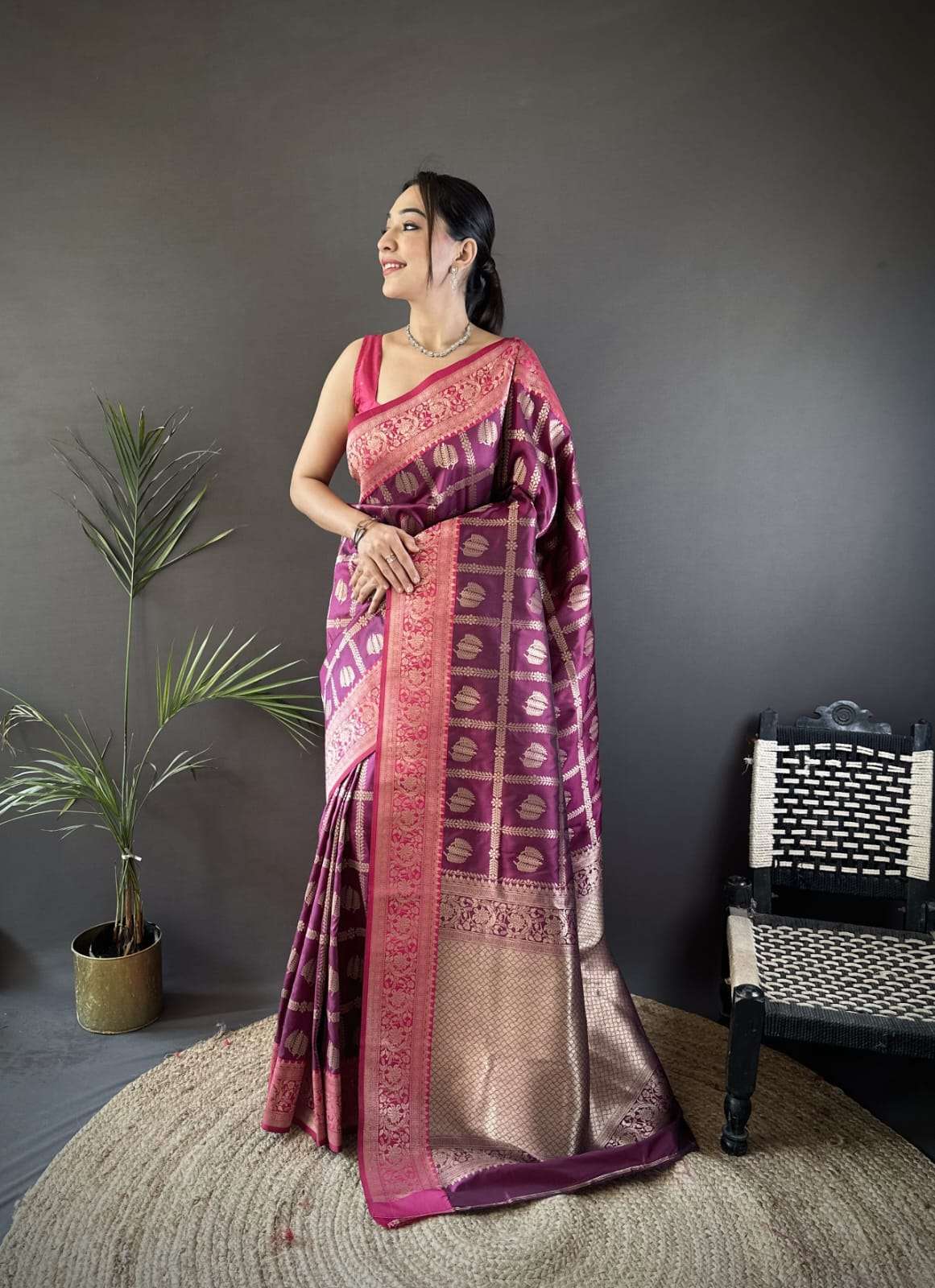 MEERA BANARASI SOFT LICHI SILK WITH GOLD JARI PLLU AND ATTRA...