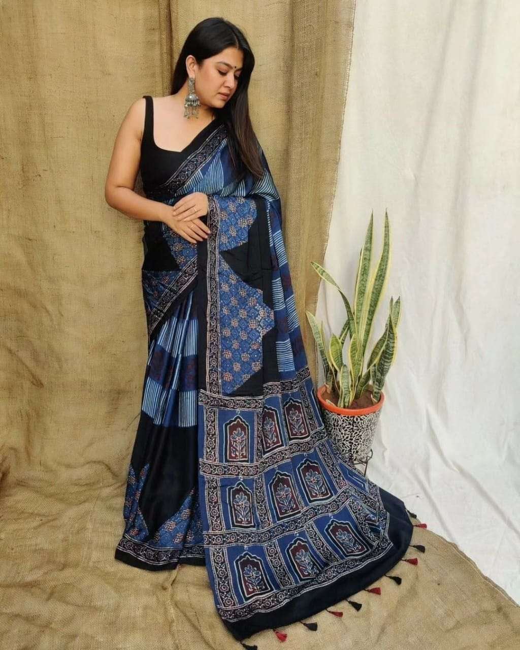  Original Model Silk Exquisite radiant unveil redefined chic...