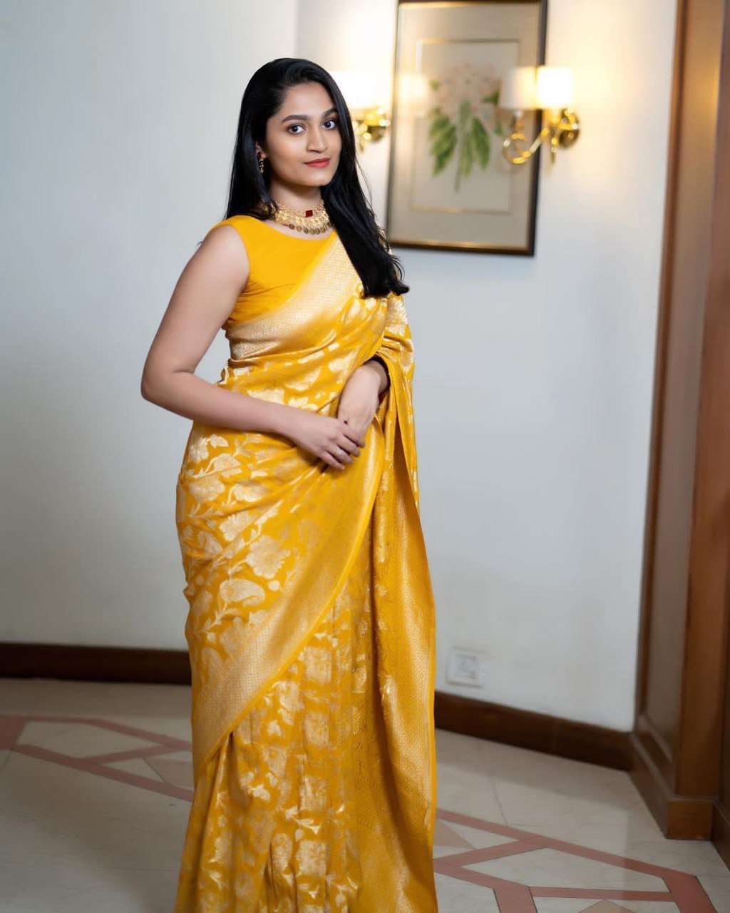 SOFT LICHI FABRIC LUSTROUS AND REDEFINED BEAUTIFUL SUNFOLWEA...