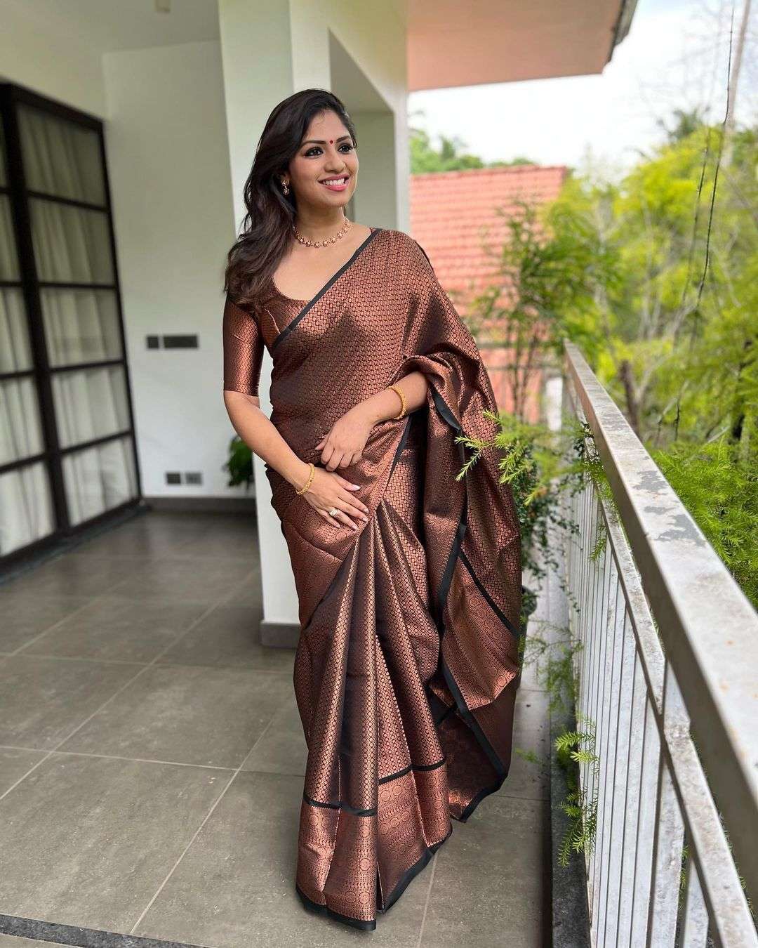 SOFT LICHI SILK CLOTH VIBRANT HANDMADE BENEFITS LIKE BEAUTY ...