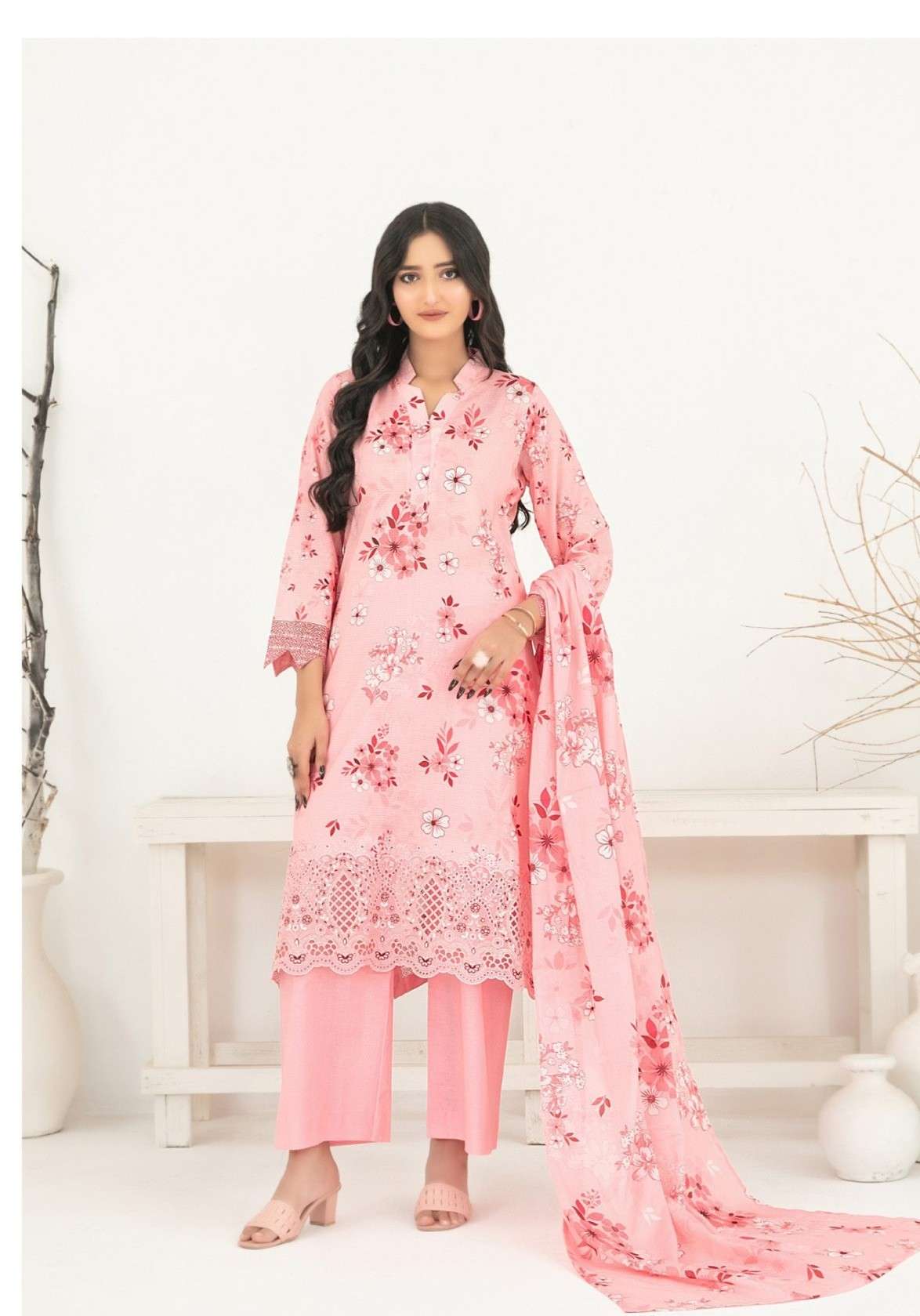 TAWAKKAL ALISHMA EMBROIDERY AND DIGITAL PRINT PAKISTANI DRES...