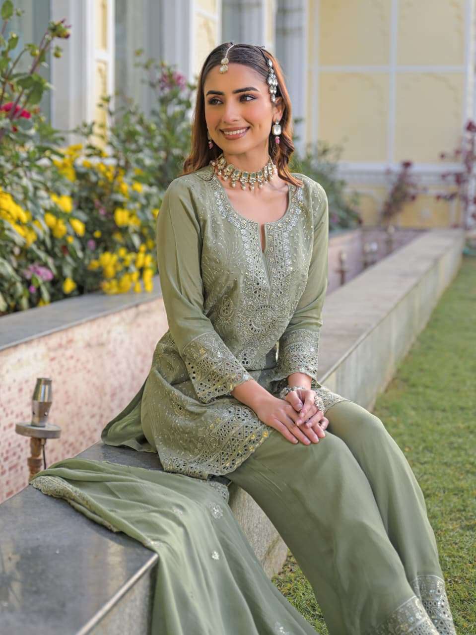 AFSANA ZULFAT SAVRI CHINON EMBROIDERY FANCT SUIT FOR FESTIVA...