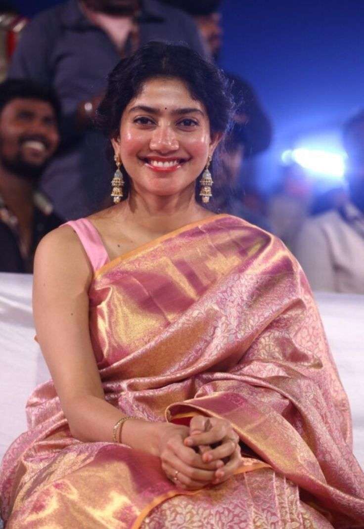 EXQUISITE COLLECTION SAI PALLAVI BANARASI SOFT TISSUE KANJIV...