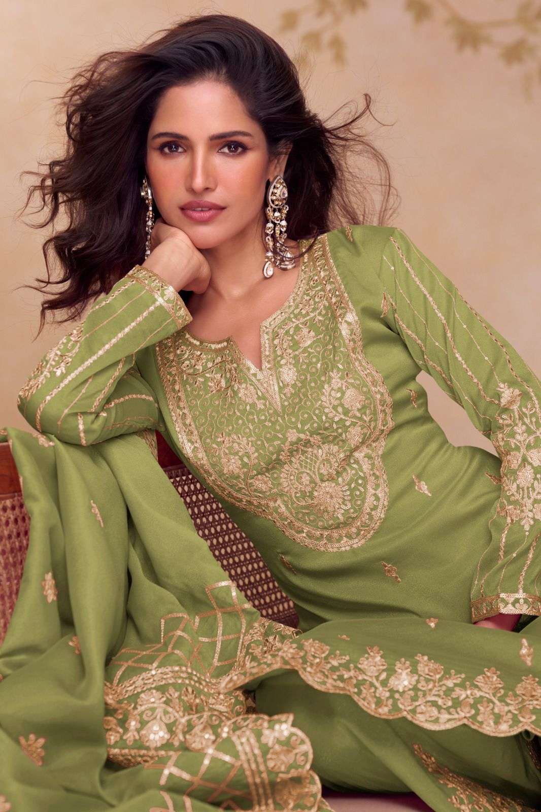 GULKAYRA KAJRI RICH QUALITY SILK FABRIC GOLDEN DESIGNE TOP P...