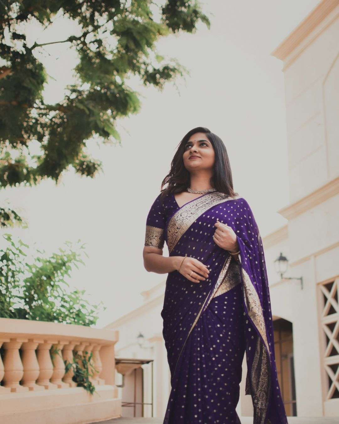 la la saree pure and elegance grace in every fold Georgette ...