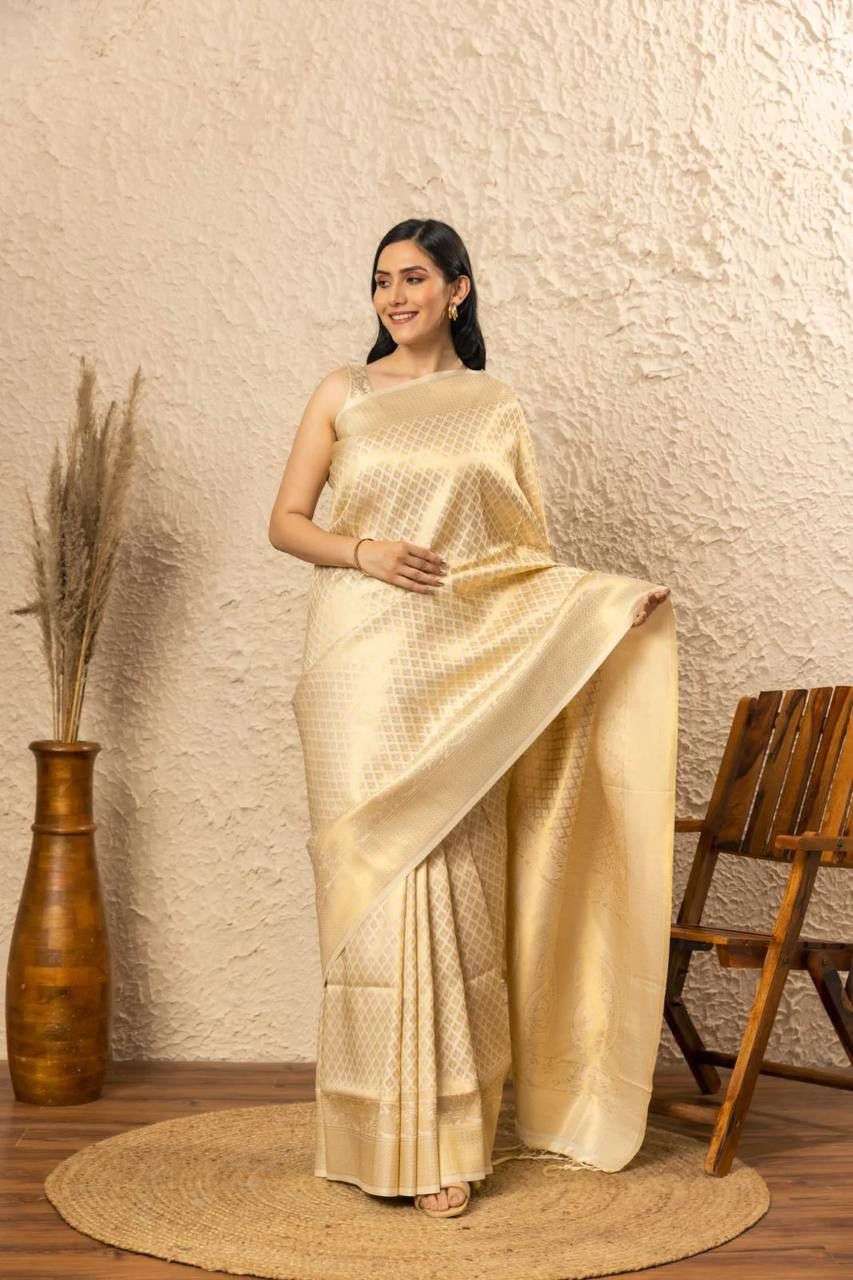 LICHI SILK FABRIC WITH BEAUTIFUL RICH PALLU AND ELEGANCE DRA...