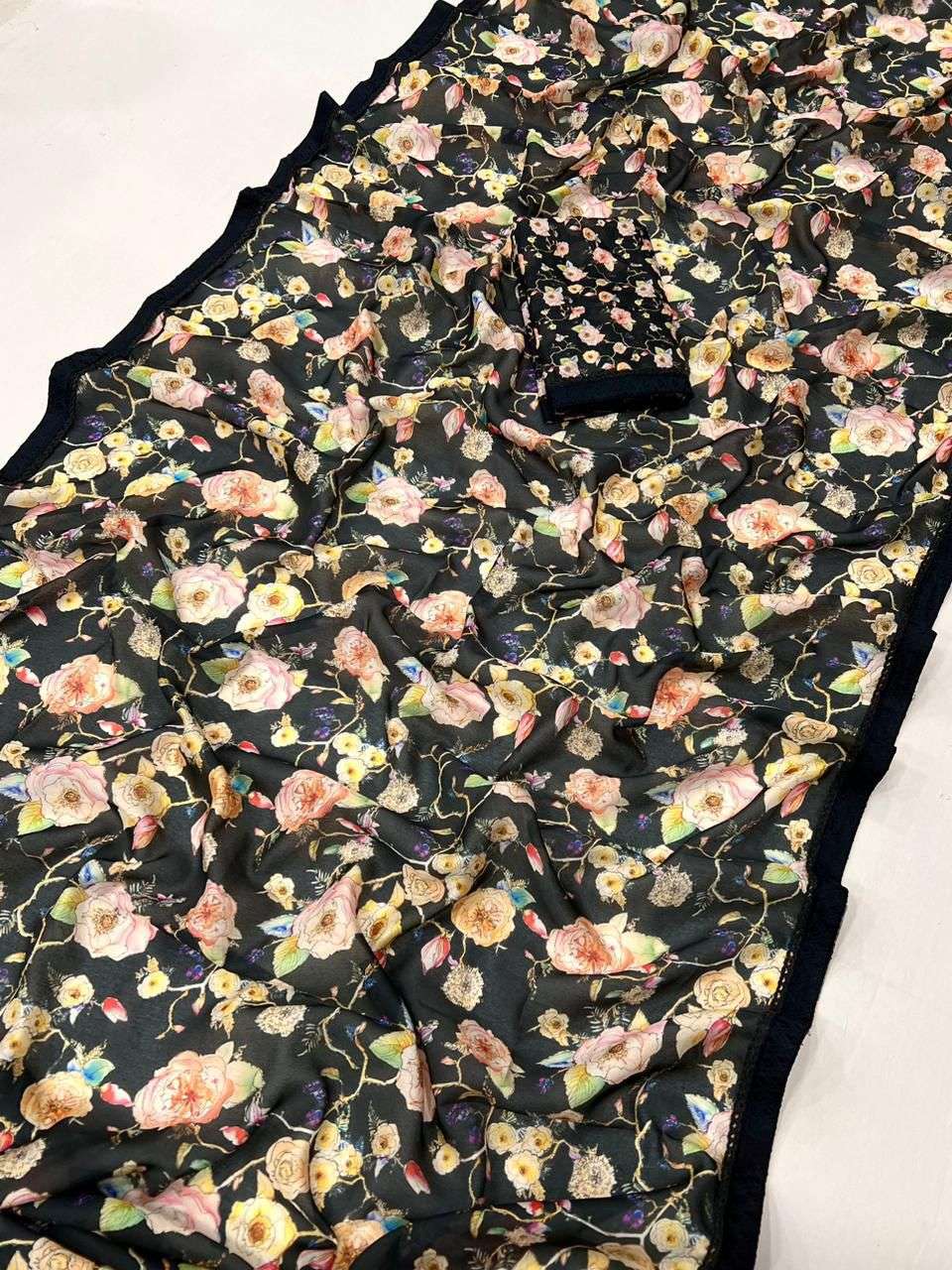 Morani Pashmina Georgette Fabric Beautiful floral border Dig...