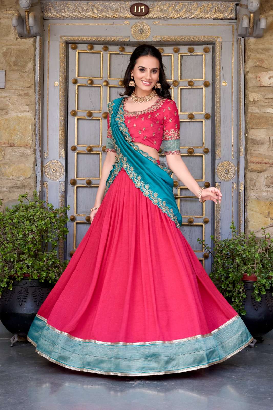  Pranavi Vichitra Silk fabric From zari to flare every detai...