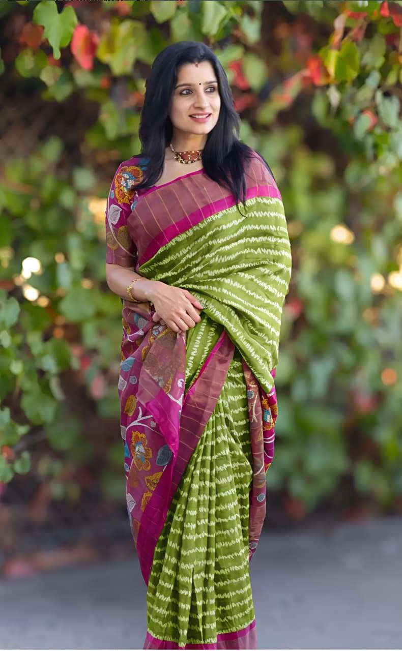  SOFT DOLA SILK FABRIC WITH FLORAL DIGITAL PRINT SAREE REGUL...