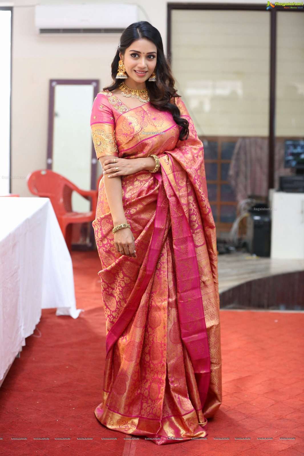 SOFT LICHI SILK CLOTH WHERE TRADITION MEET STYLE JACQUARD WO...