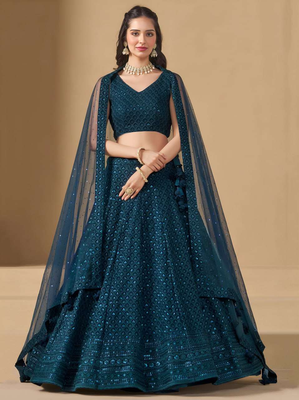 Turn heads beautifully designed  in this captivating blue ge...