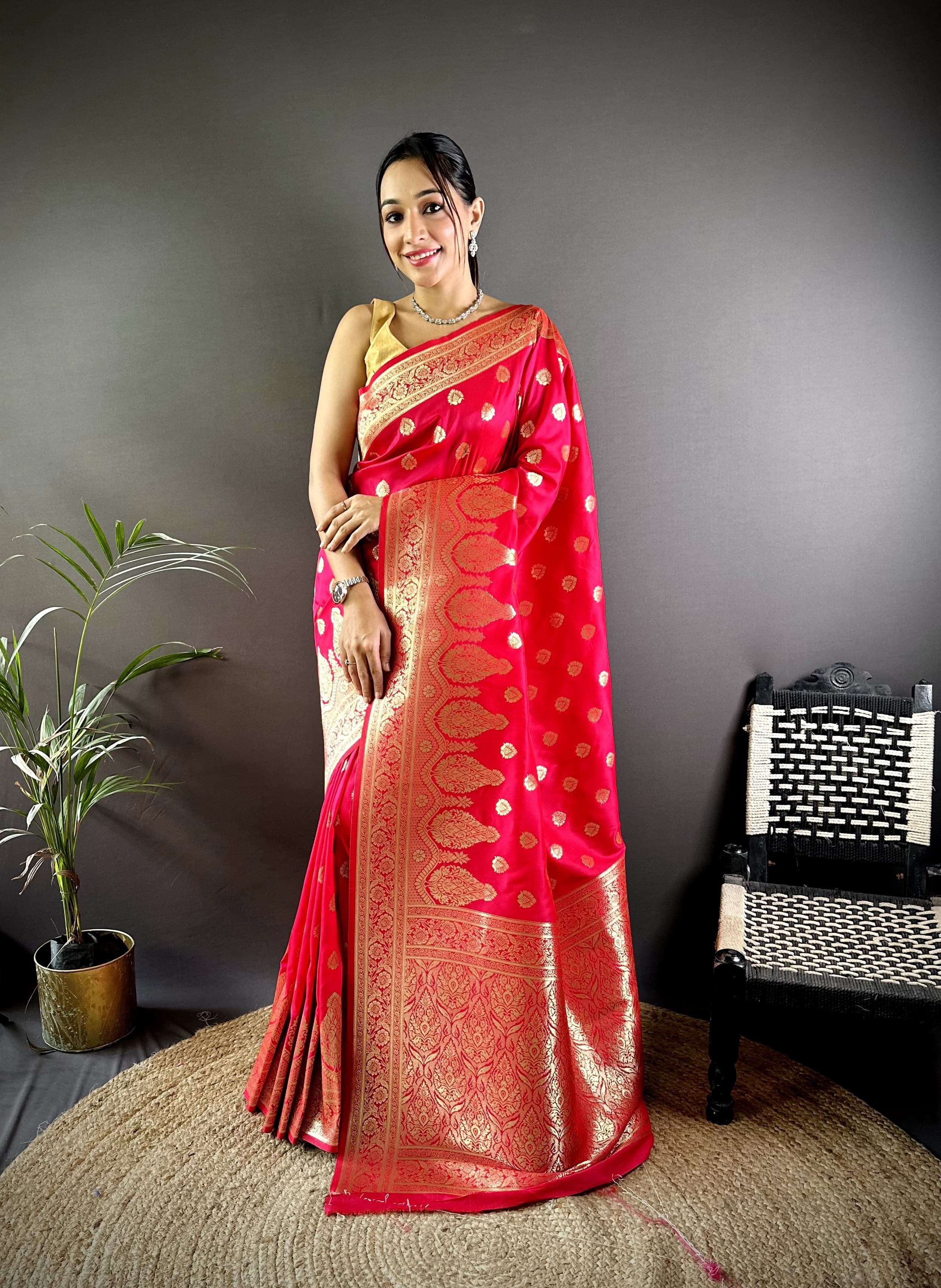 Vaishali  Super soft banarasi lichi silk fabulous Gold jari ...