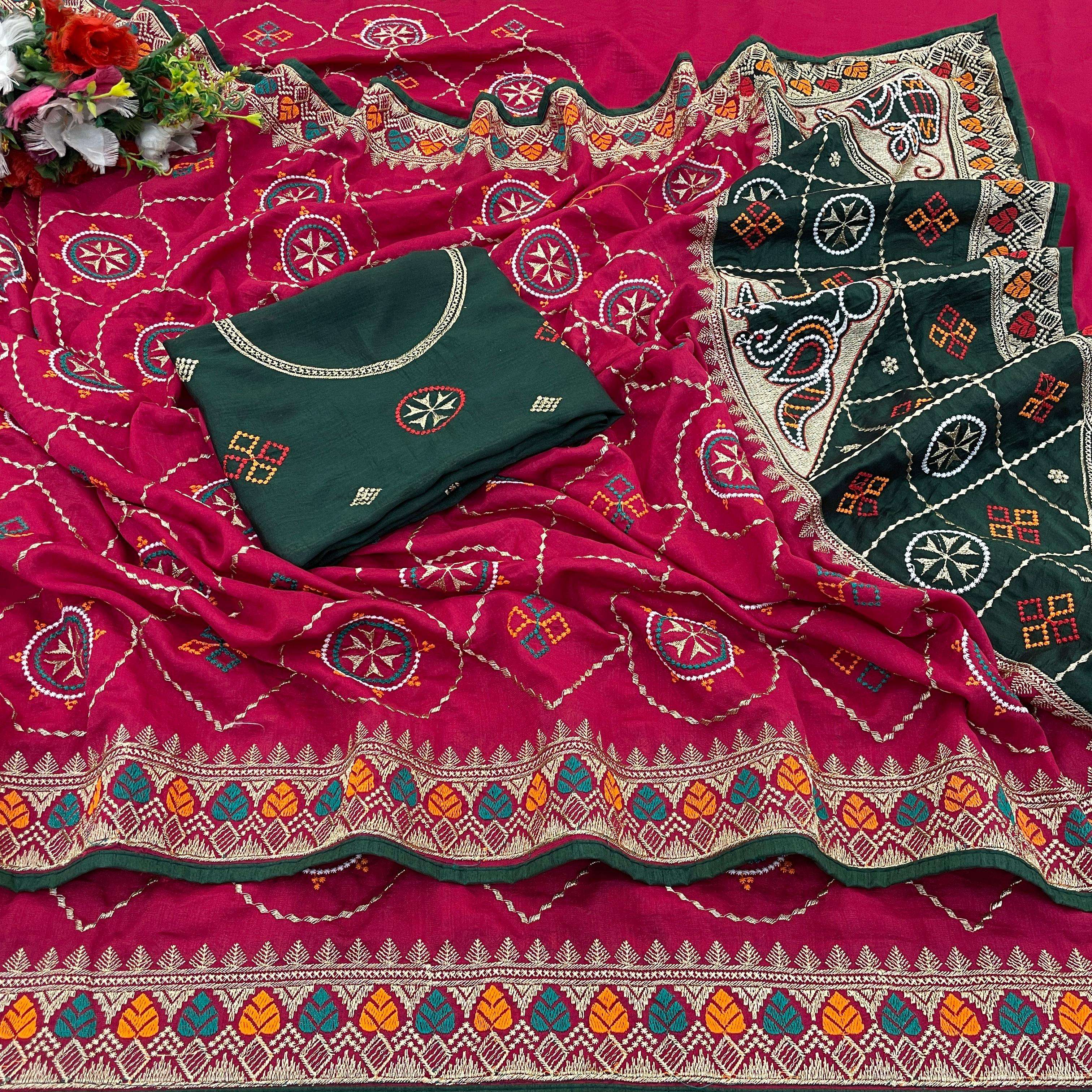 Vichitra Silk fabric symphonyelegance draped in classic New ...