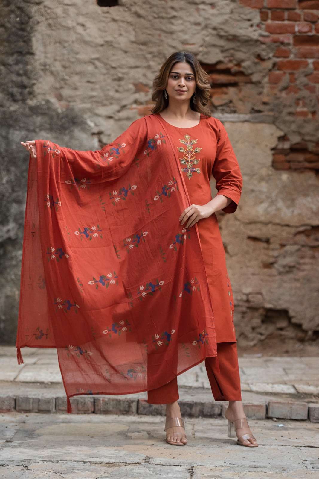 2684 COTTON WITH APLIC WORK NECK SALWAR SUIT SIMPLE DAY WEAR...
