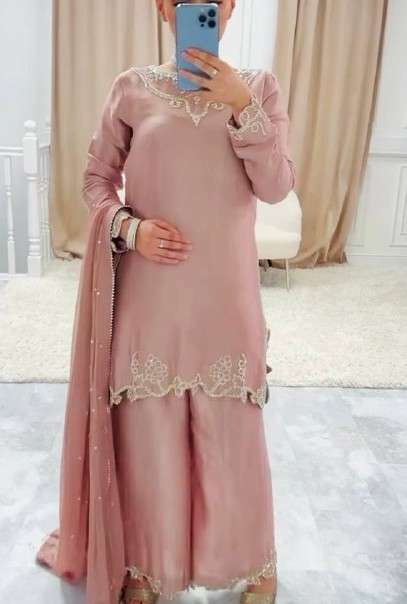 EID SPECIAL NEW OUTFIT SILK AND BEATS WORK PINK FARSHI SALWA...