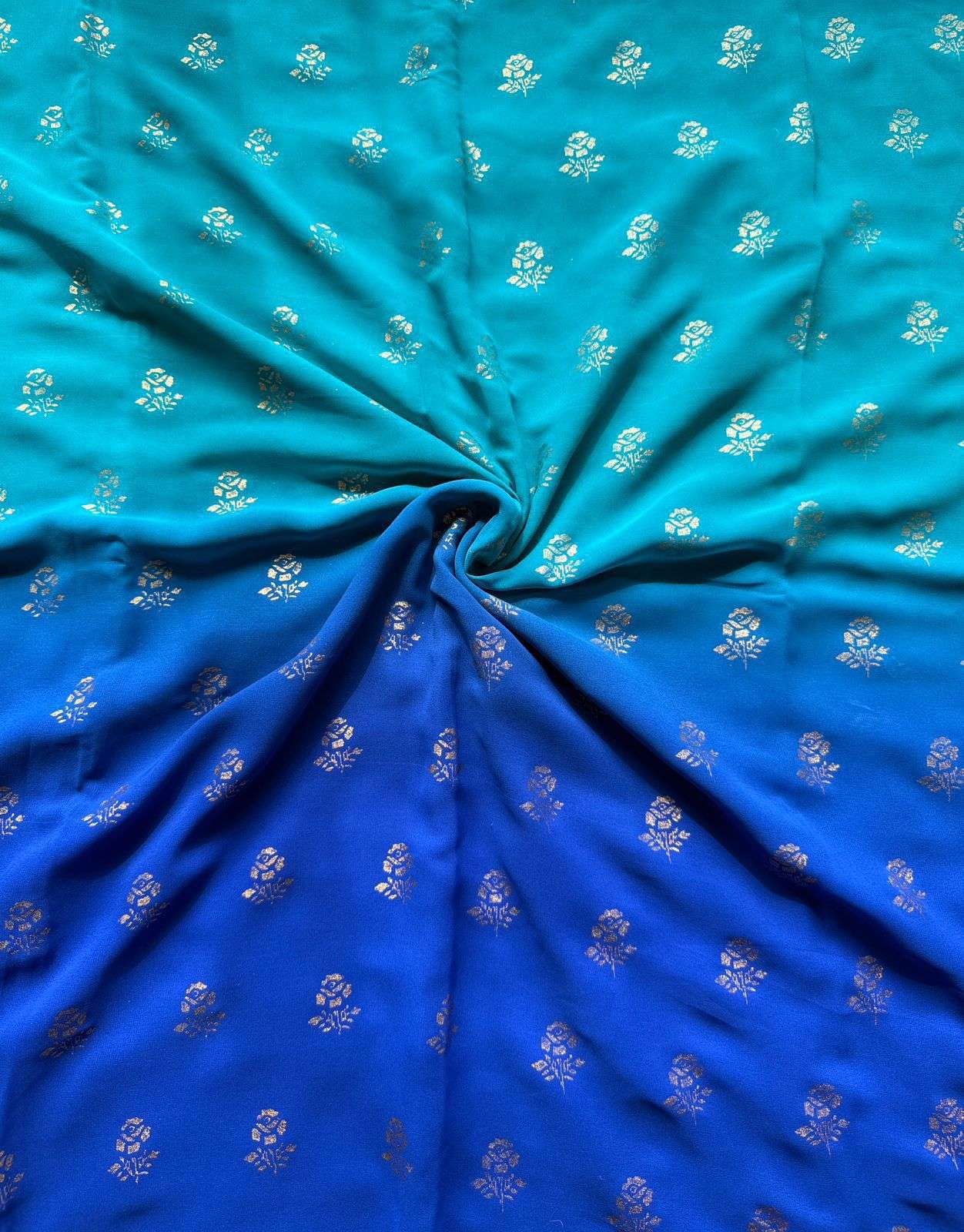  Gulaal Two Tone Pedding super and beautiful Heavy Georgette...