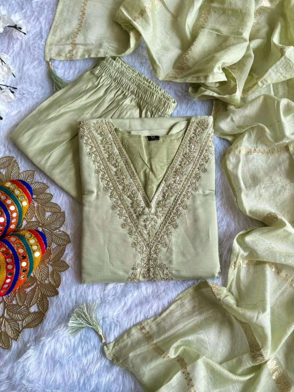 NEW GORGEOUS SILK SEQUENCE WORK LIGHT GREEN SALWAR KAMEEZ BU...