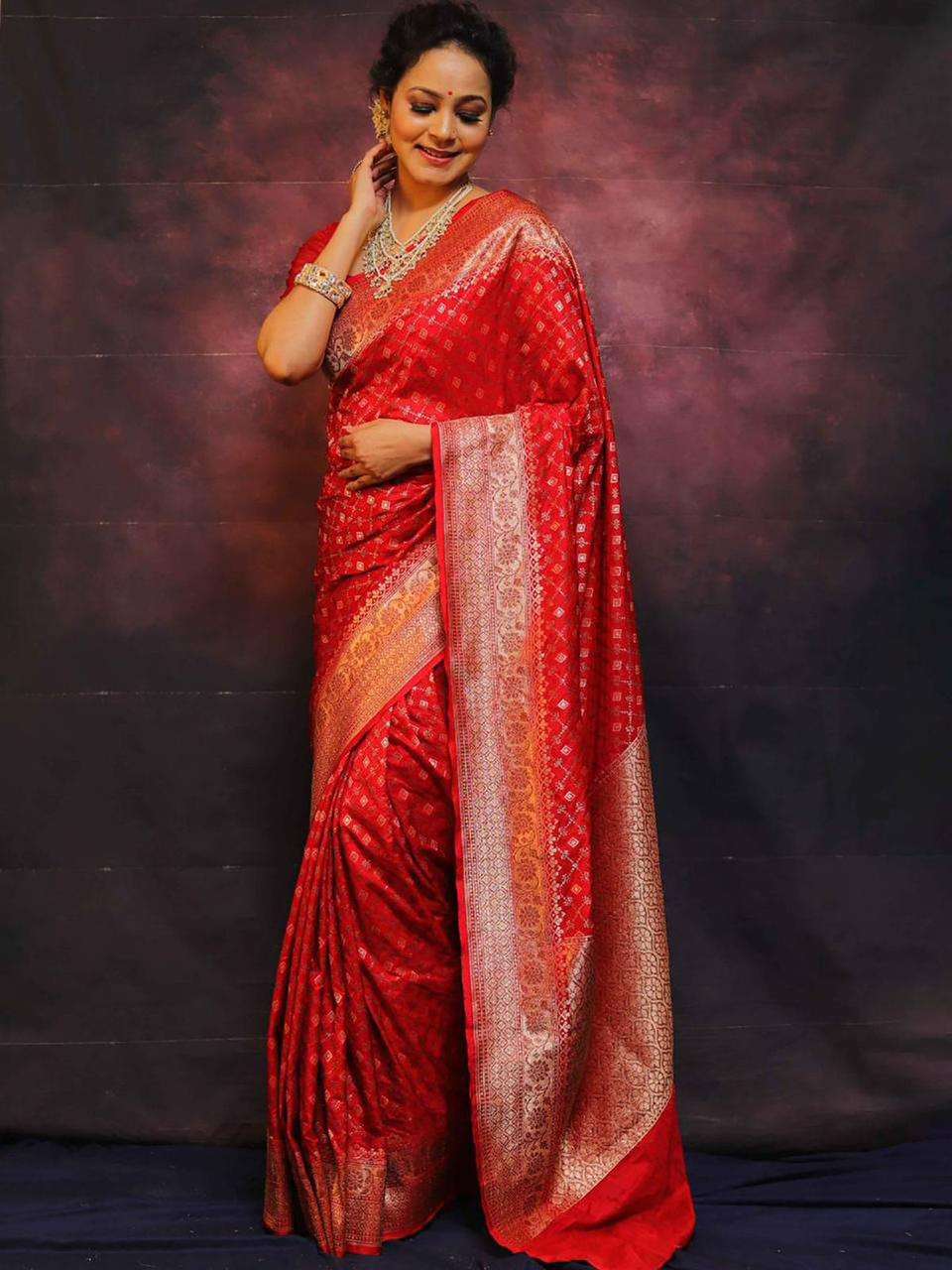 soft lichi silk Fabric and beautiful rich pallu with Jacquar...