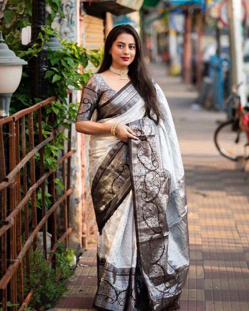 SOFT LICHI SILK FABRIC HANDMADE BENEFITS LIKE BEAUTY ICONIC ...