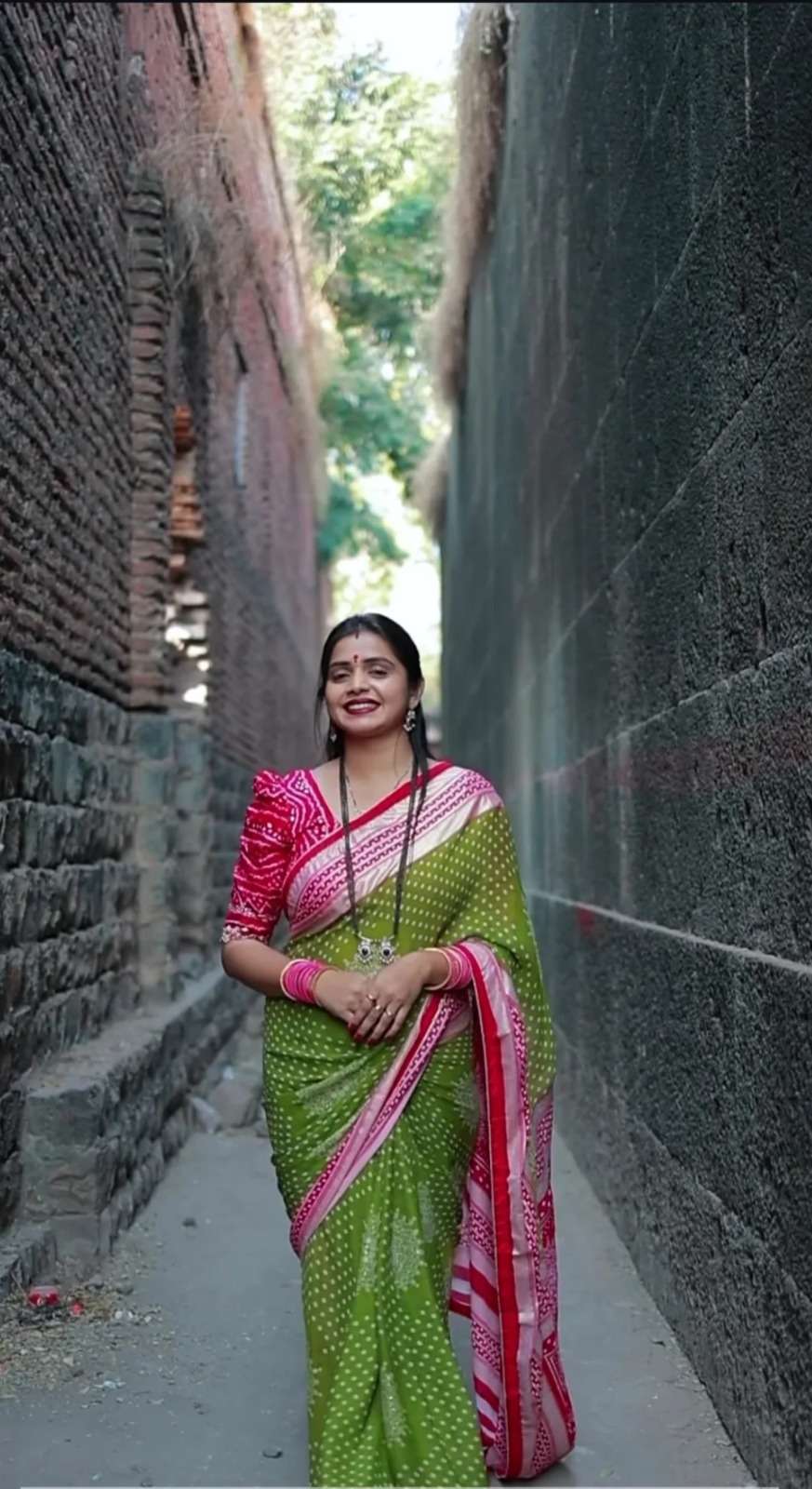 trending Bhandhni traditional handloom fancy ethnic wear fes...