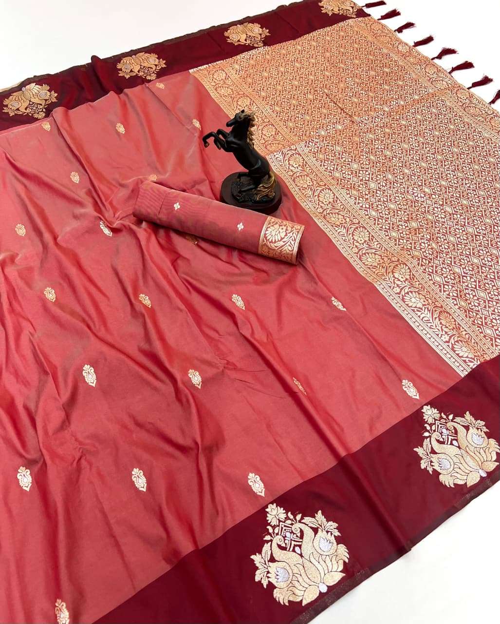 Amrapali Paithani Vol 9 Pure Soft Silk fabric A masterpiece...