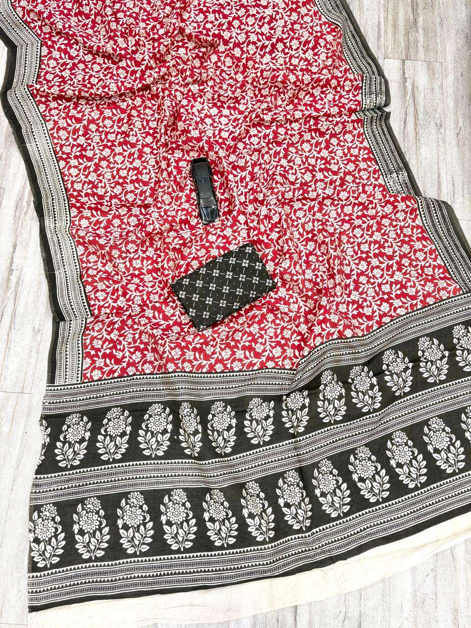 attractive and soft and pure cotton comfortable fabric saree...