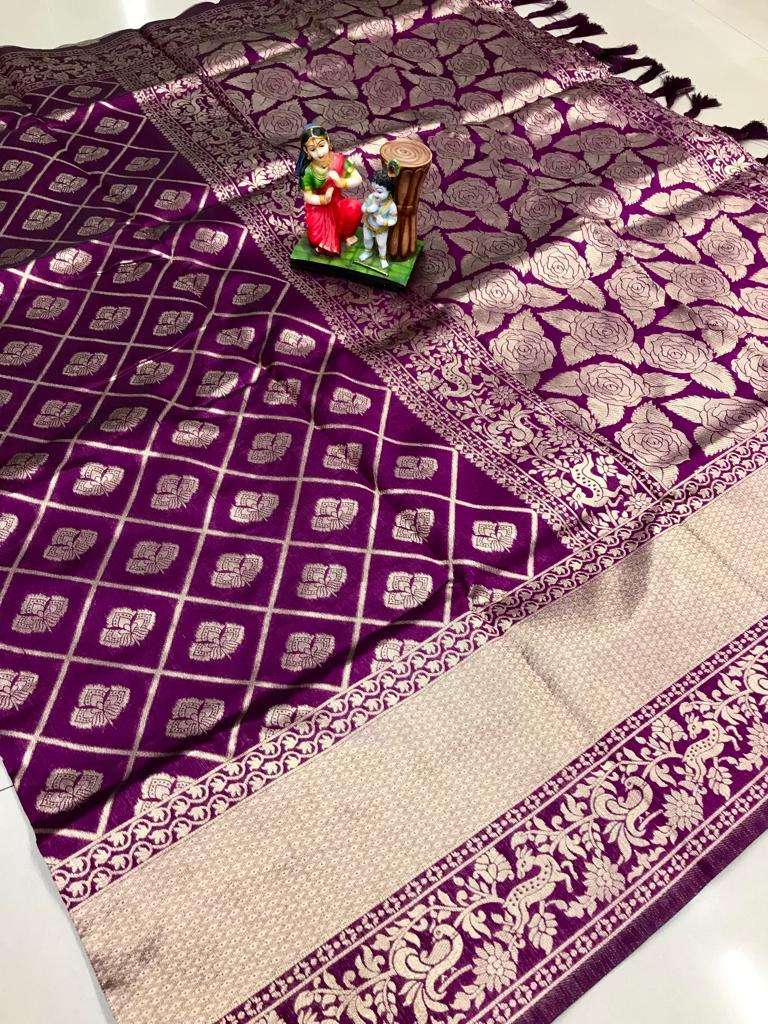ATTRACTIVE FLOWER SOFT AND SMOOTH BANARASI SILK FABRIC SAREE...