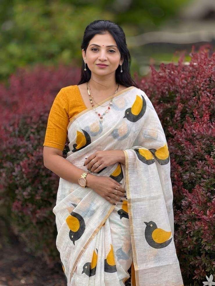 cute birds with soft colour Design in Digital Print pure wit...