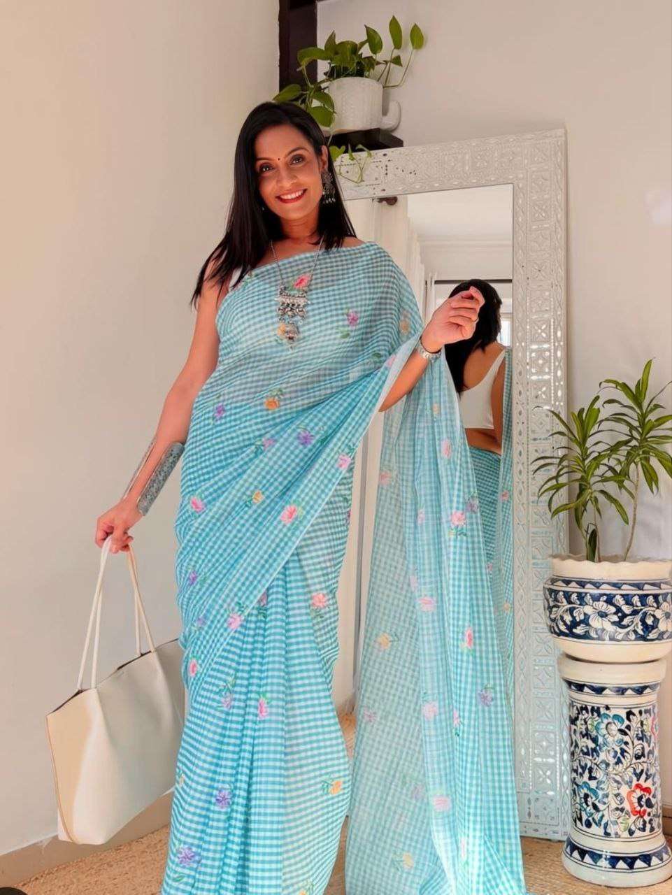  DESIGNER AND ATTRACTIVE LILAN COTTAN SOFT AND BEAUTIFUL CHE...