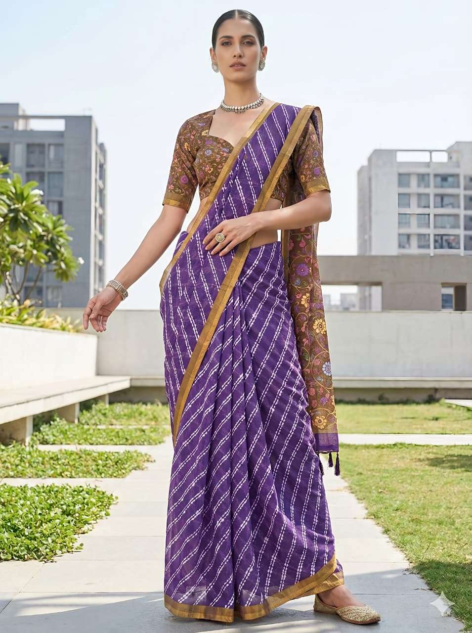 ENJOY YOUR MOVE WITH THIS LAXMI GOLD HEAVY LINEN SOFT FABRIC...