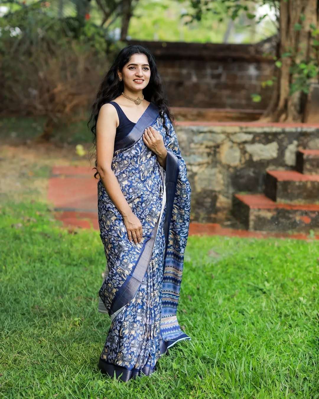 good Quality Pure and Soft Handloom Silk fabric with colouri...