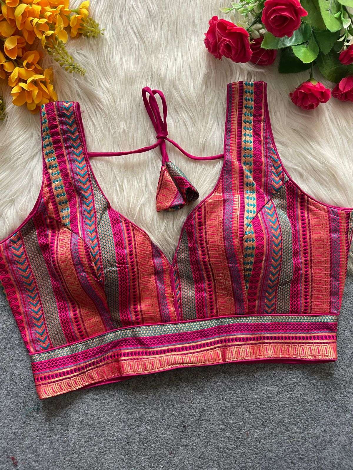 new banarashi Heavy Jecquard Beautiful Partywear design with...