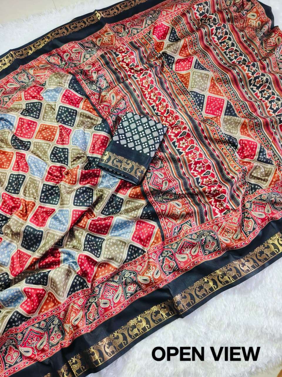  patola jacuard Dola silk fabric Blooming with beautiful pa...