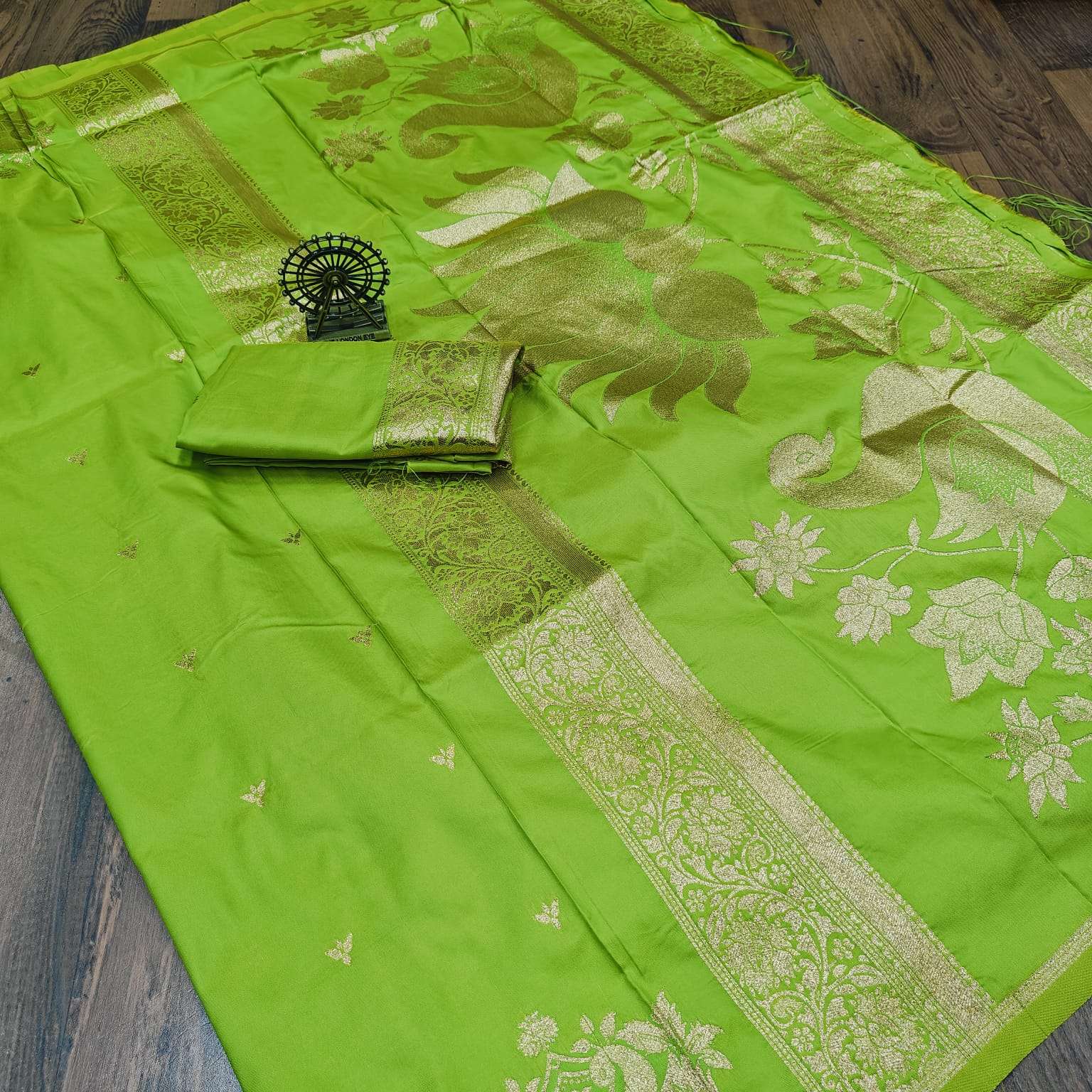 super Soft banarashi Silk fancy and pure fabric with beautif...