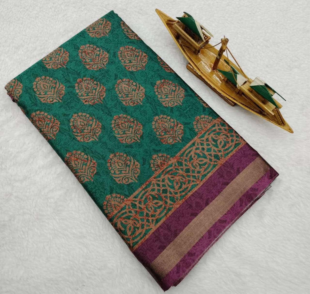 UNIVERSAL EDITION SOFT AND PURE FANCY ART SILK FABRIC WITH C...
