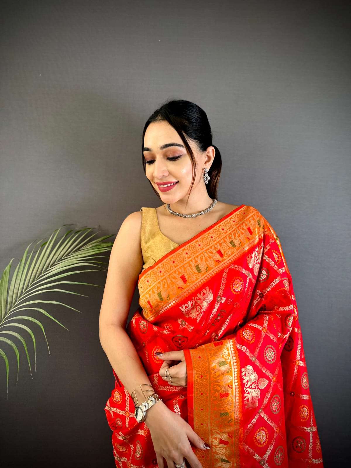 VIVAAH NEW CONCEPT DESIGN BEAUTIFUL PURE SOFT PEDDING BANARA...