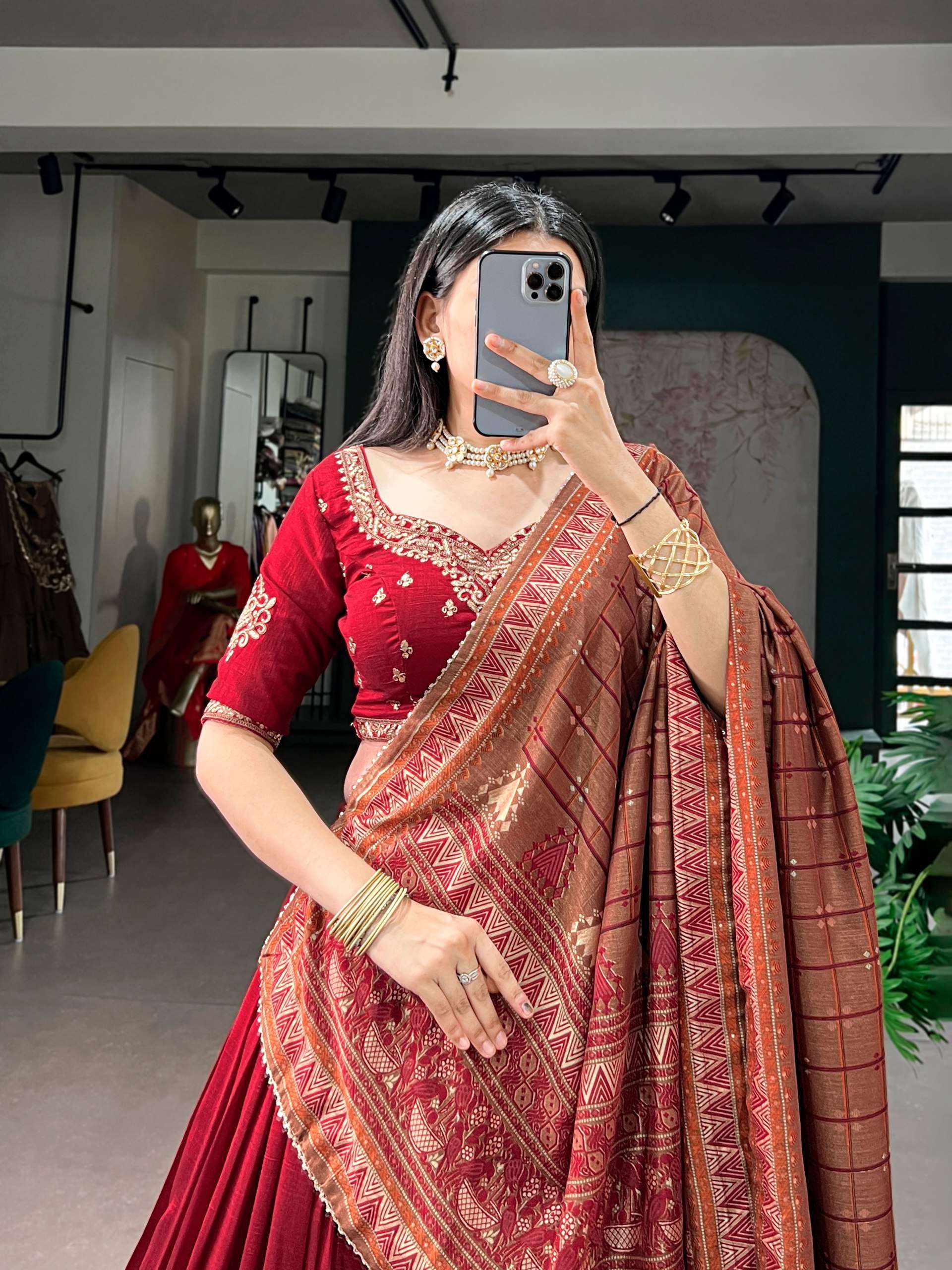 Aarna 2 Grace that speaks for itself Crafted in luxurious Vi...