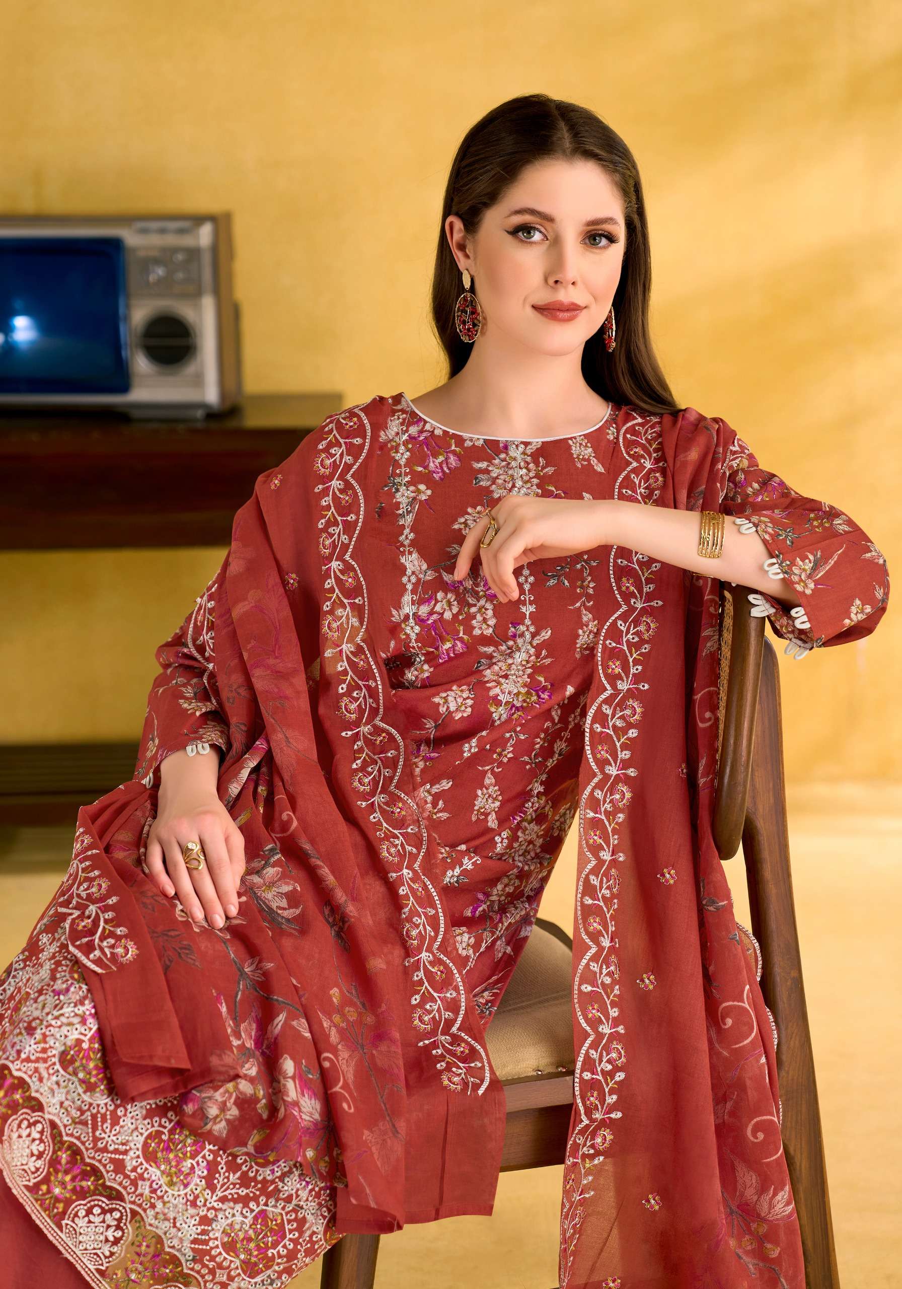 ALOK SUIT MEHERWAAN CAMBRIC COTTON FOIL PRINT UNSTITCH SUIT ...