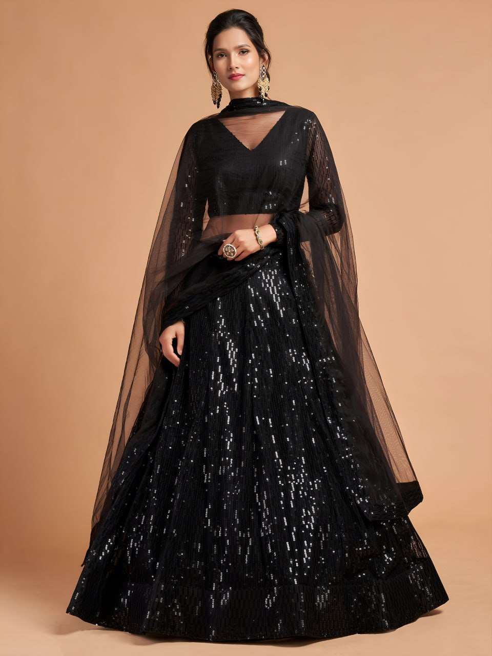 beautiful Black colour shiny and classic that give you a Par...