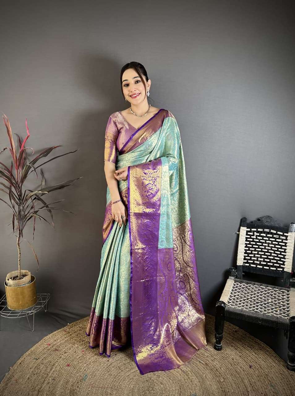 Beautiful Lightweight Kanchipuram Silk traditional fabric be...
