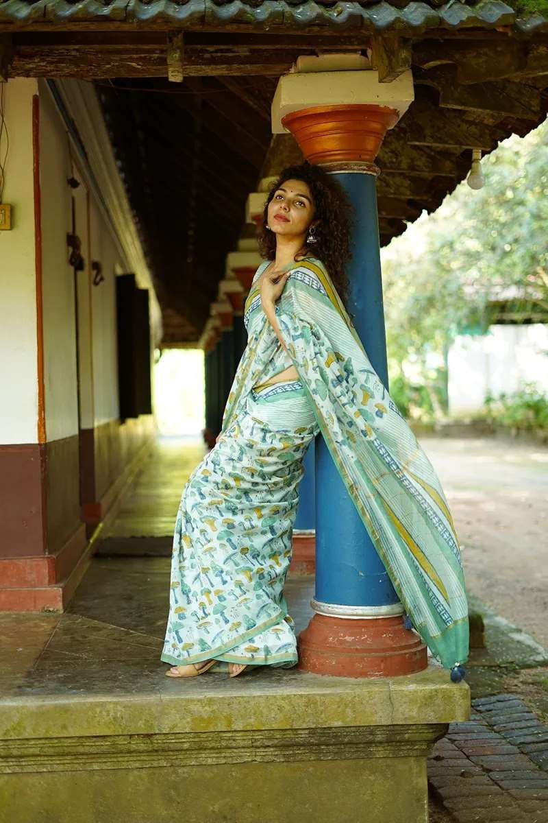 EXCLUSIVE AND BEAUTIFUL SPECIAL SOFT AND PURE LILAN COTTAN F...