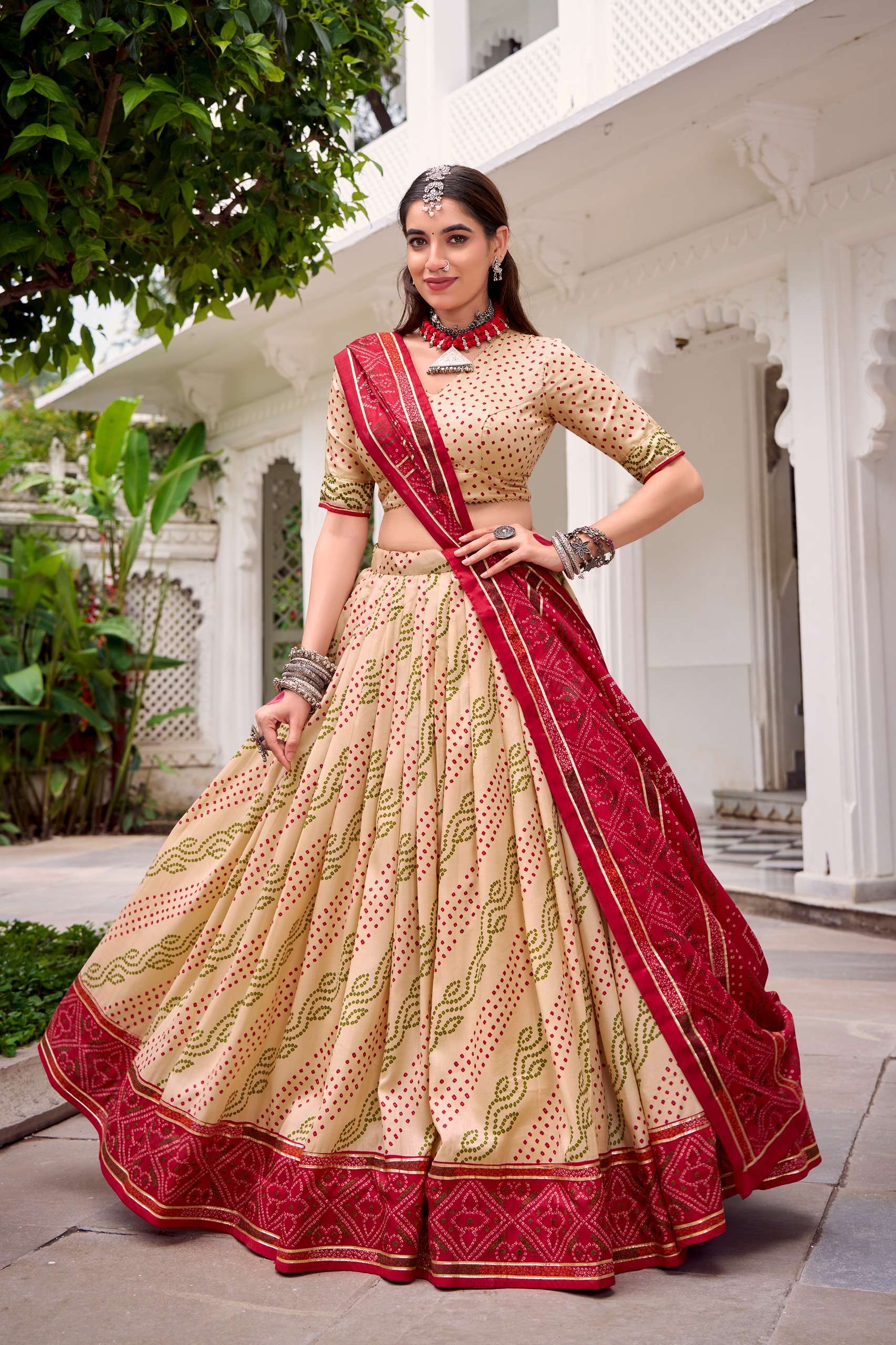 GAURI ગૌરી When the outfit speaks royalty you just s...