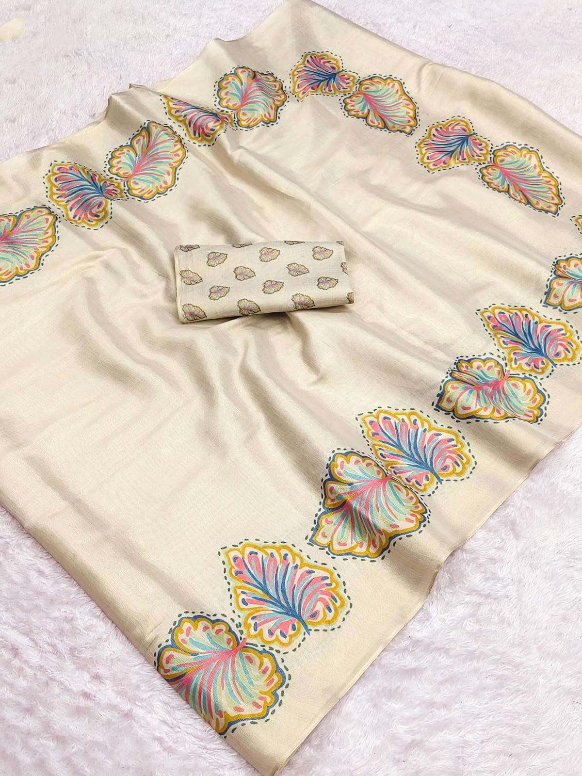  New Launch classic Linen Tissue Silk fancy fabric Saree who...