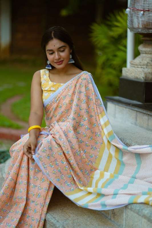 PREMIUM AND CLASSIC LILAN AND COTTON FABRIC WITH BEAUTIFUL D...