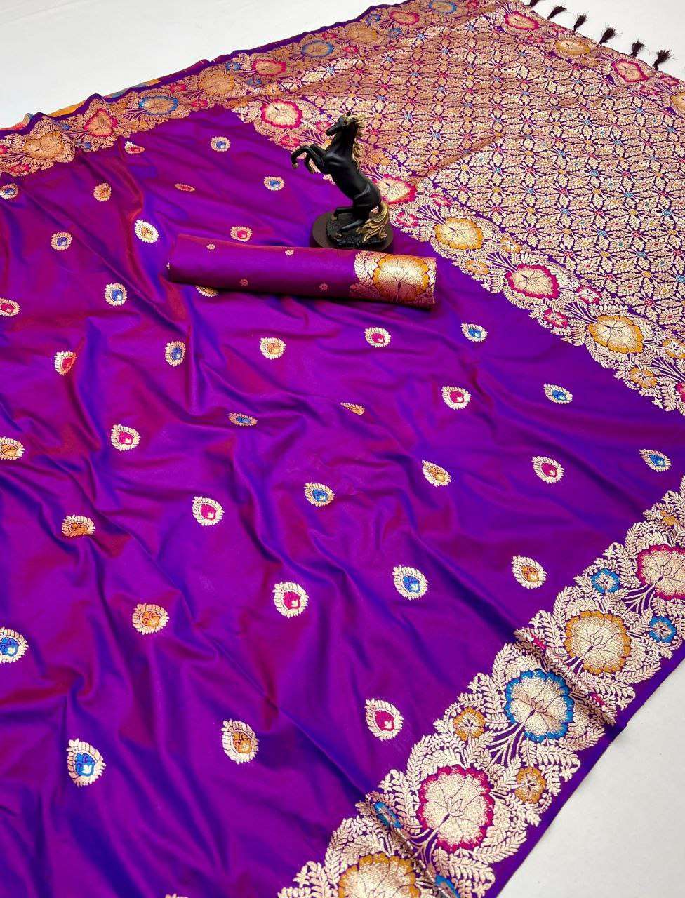  Premium and elegant Soft Silk New Takshashila Paithani desi...