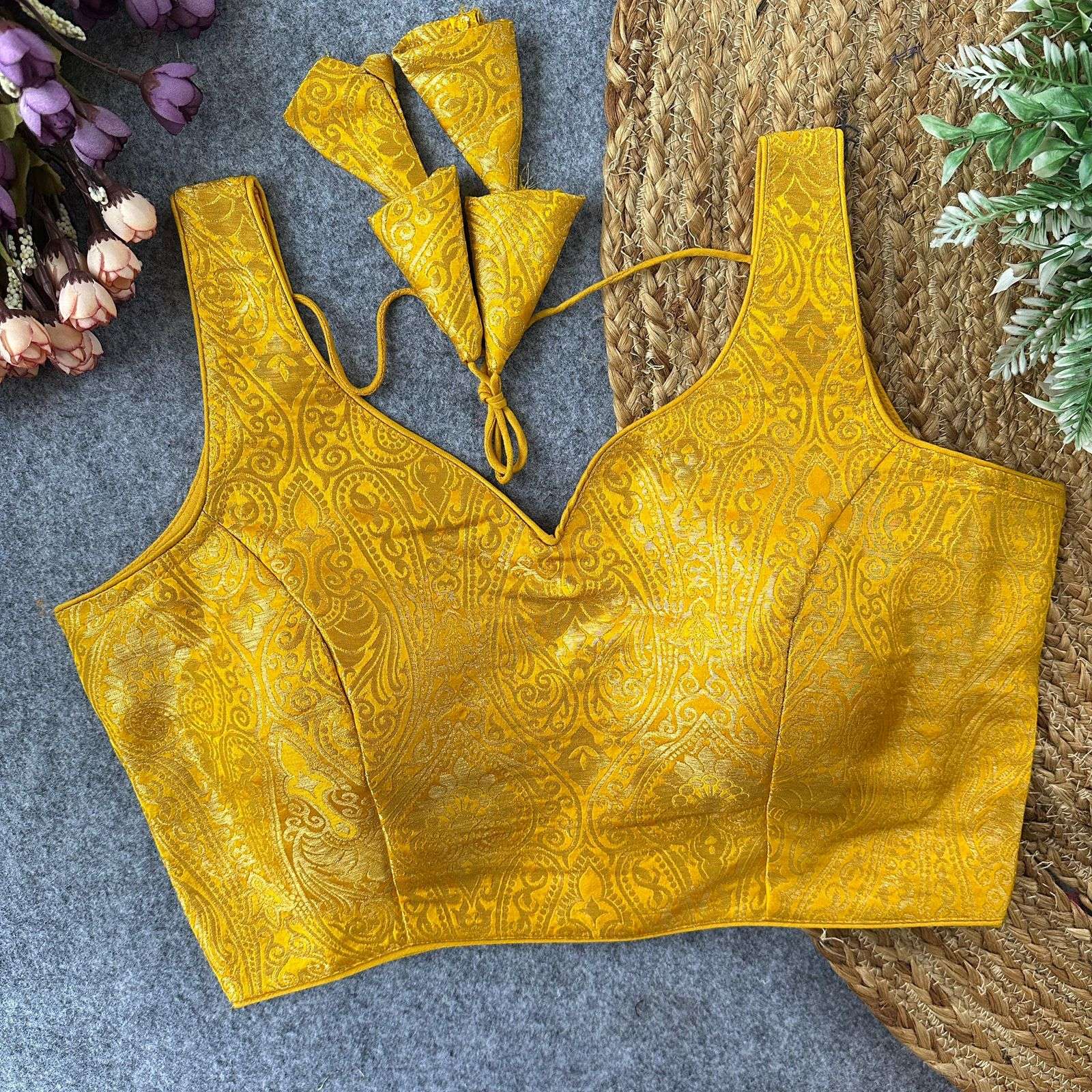 PURE BANARASHI CLASSIC AND FANCY SILK FABRIC WITH BEAUTIFUL ...
