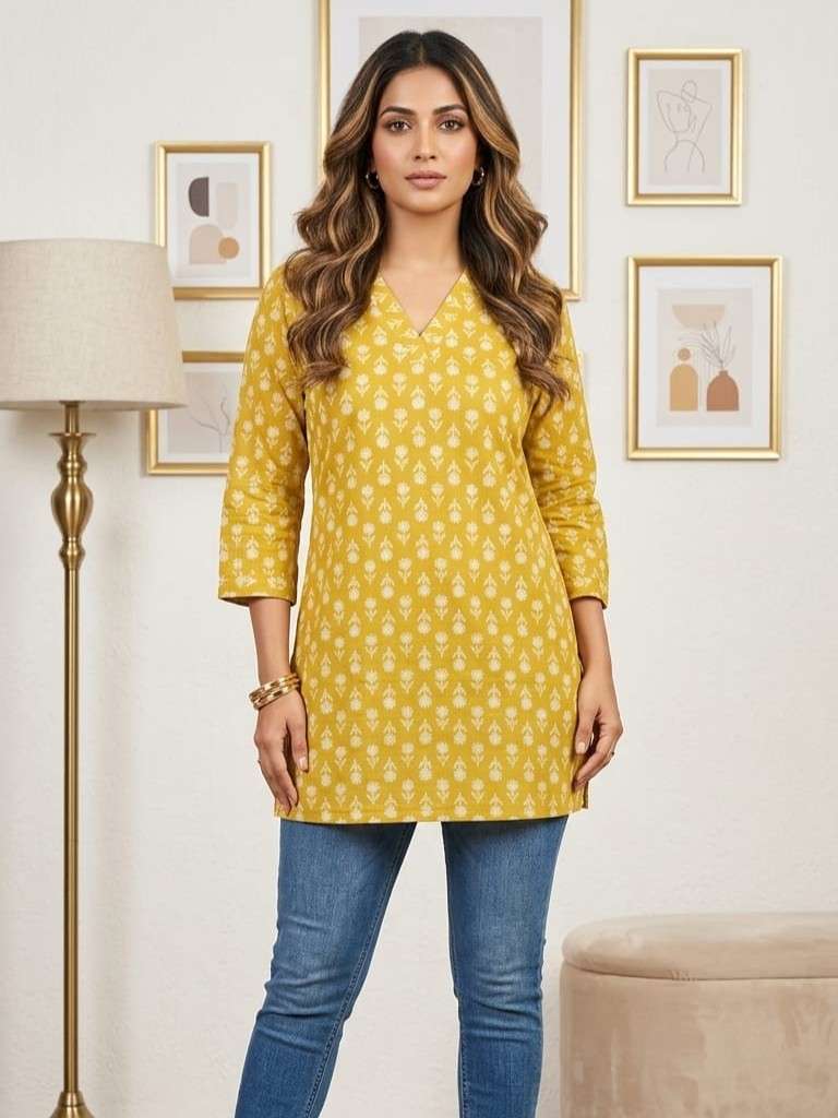 PURE COTTON PRINT SHORT TOP EXCELLENT LOOK COLLEGE OUTFIT RE...