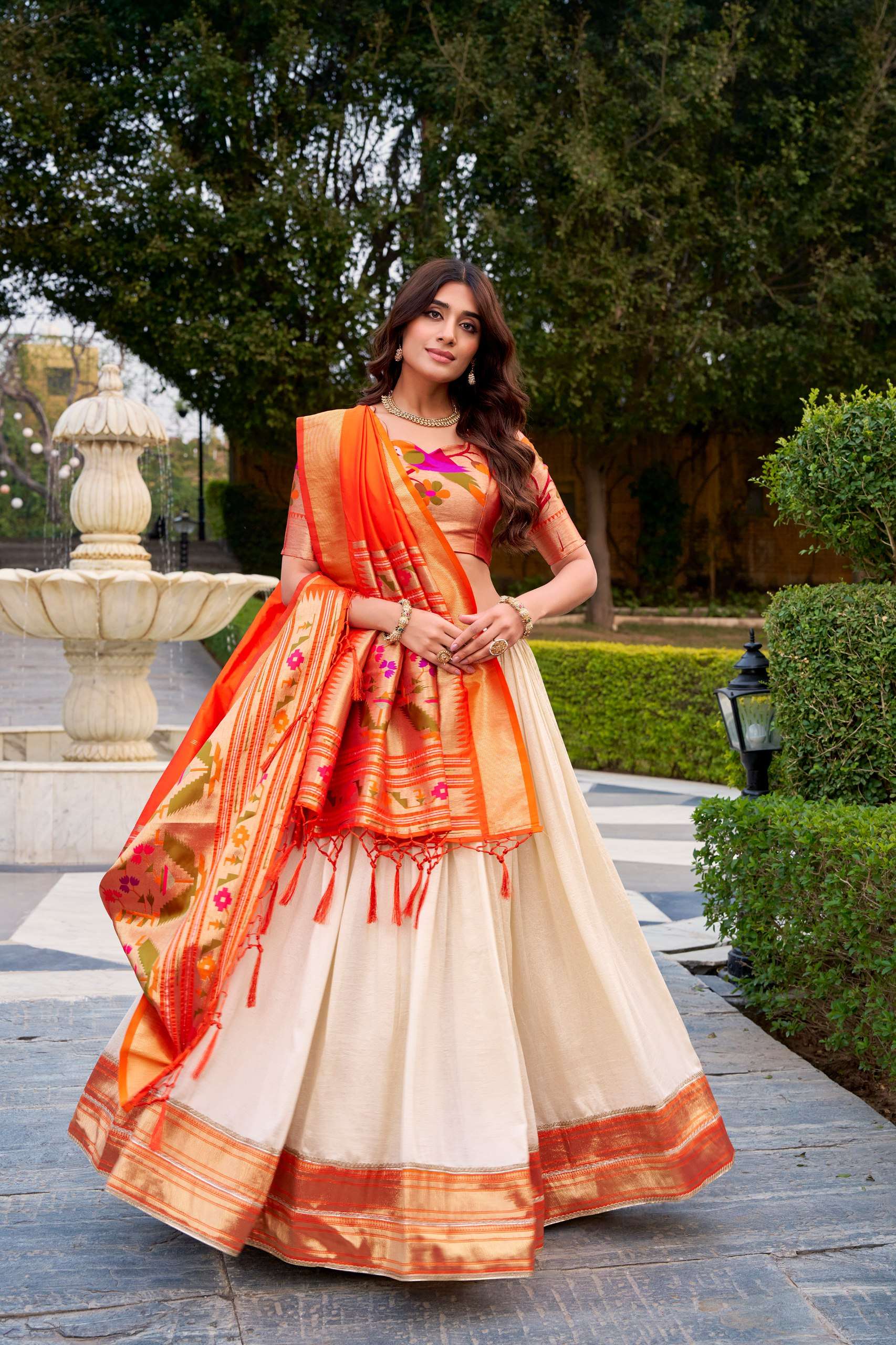 Saurabhi Wearing a Paithani Vichitra Silk fancy fabric in le...