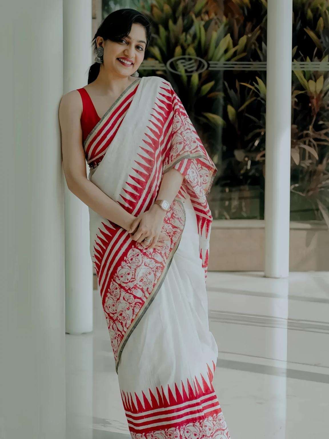 Soft and pure Linen touch of elegant in red colour with beau...